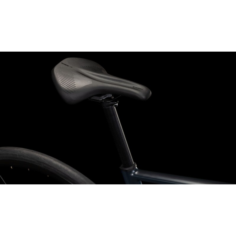 Cestno Kolo CUBE ATTAIN RACE Night'n'black 2025