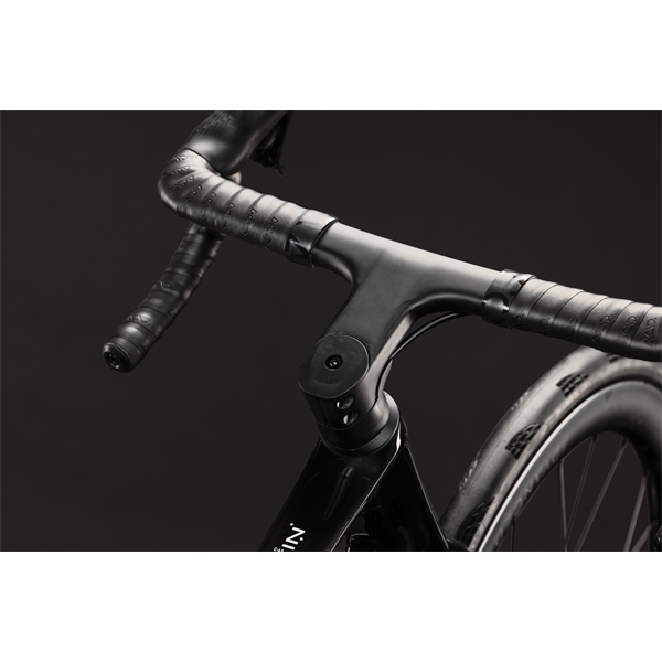 Cestno Kolo CUBE ATTAIN C:62 SLT carbon'n'white