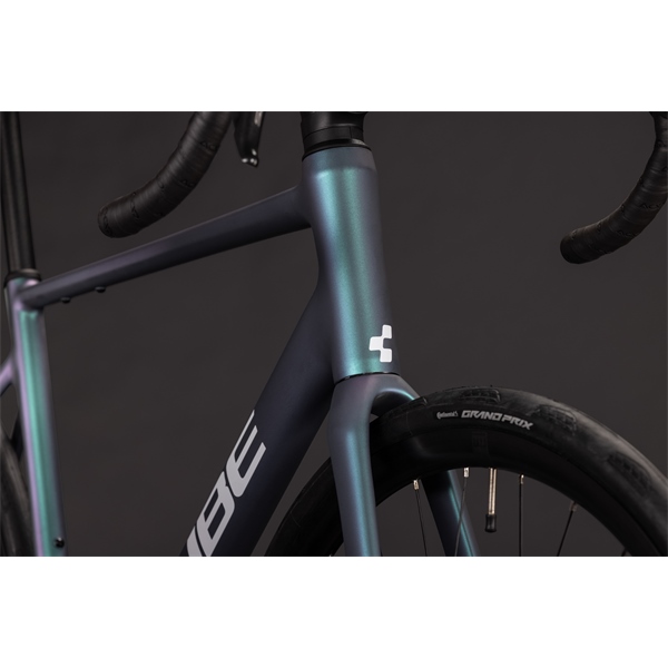 Cestno Kolo CUBE ATTAIN RACE smaragdgrey'n'white