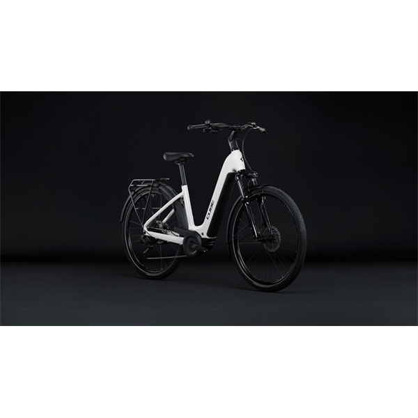 elektricno-kolo-cube-touring-hybrid-one-600-easy-entry-metallicwhitenchrome