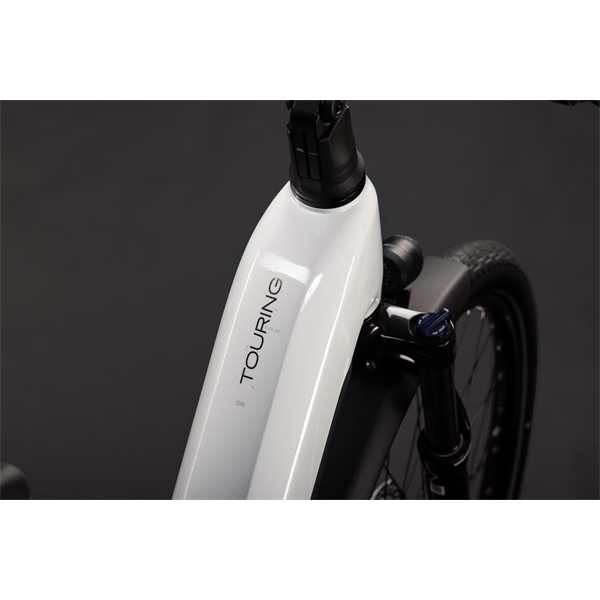 elektricno-kolo-cube-touring-hybrid-one-600-easy-entry-metallicwhitenchrome