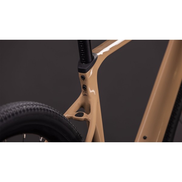 Gravel Kolo CUBE NUROAD RACE 2026 cappuccino'n'black