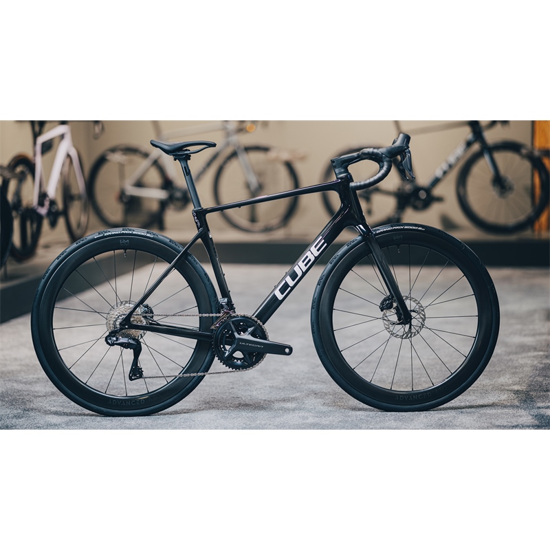 Cestno Kolo CUBE ATTAIN C:62 SLT carbon'n'white