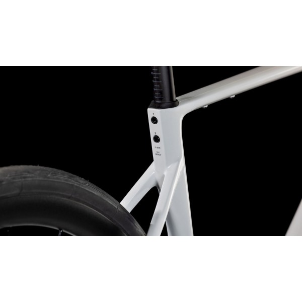 Cestno Kolo CUBE ATTAIN C:62 SLX 2025 cotton'n'grey