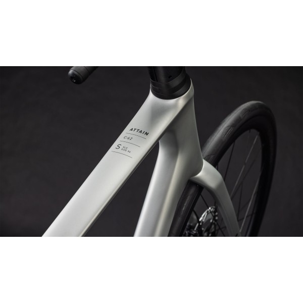 Cestno Kolo CUBE ATTAIN C:62 SLX 2026 sleekgrey'n'prism